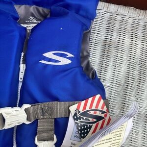 Stearns infant less than 30 LBS Coast Guard approved Blue Life Jacket brand new!